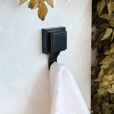 Gancho Multiuso com Ventosa Preto Fosco - Ela Decora